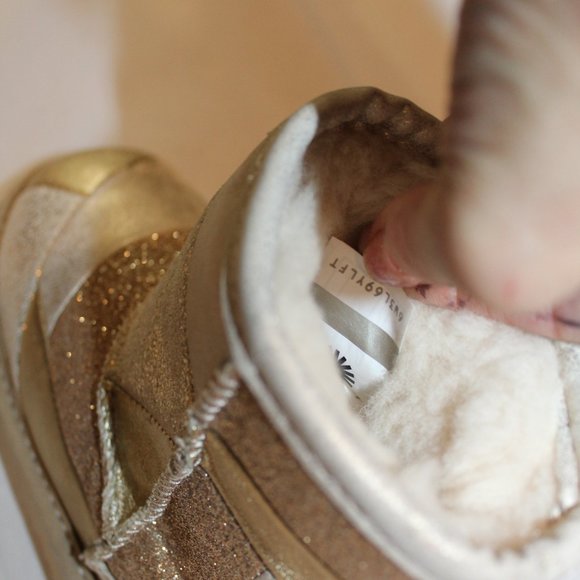 NEW UGG LEATHER PATCHWORK BOOTS TODDLER GIRLS GOLD 7 - Picture 5 of 6